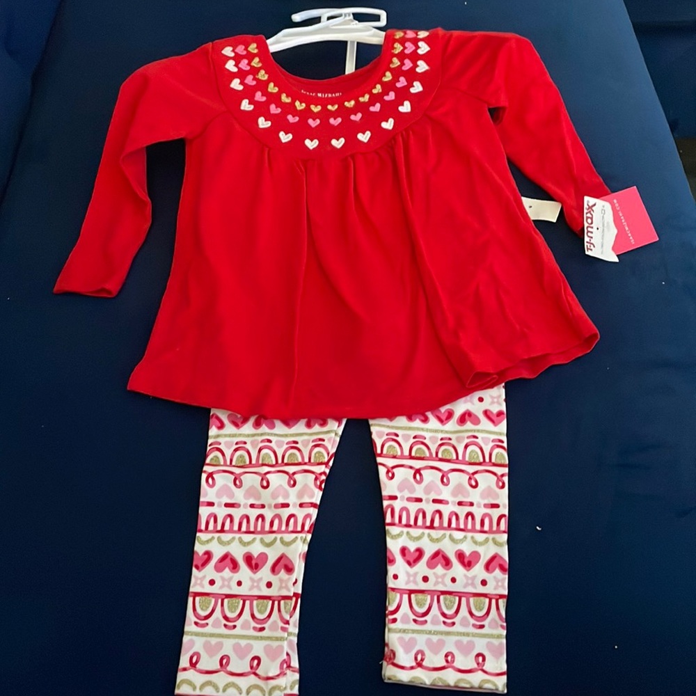 Brand new 2 piece baby girl set, size 12m